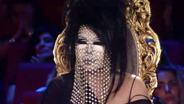 Bülent Ersoy programa böyle çıktı olay oldu! Fiyatı dudak uçuklattı - Resim: 3