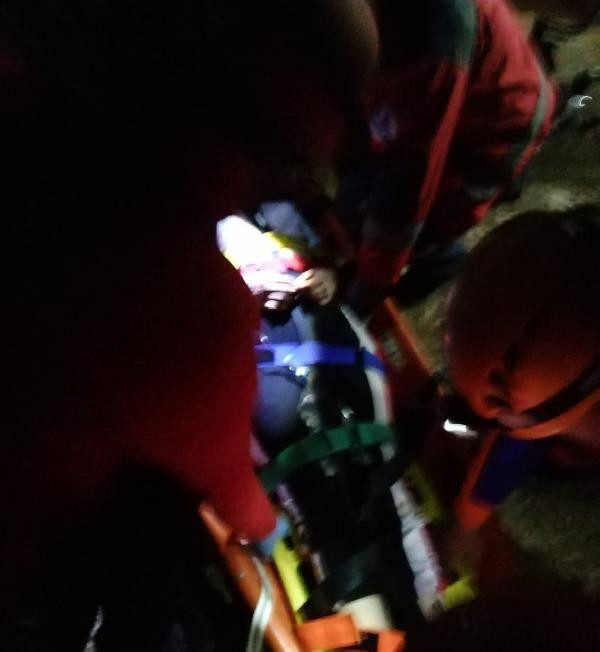 50 metrelik uçurumdan düştü! Tüm vücudu kırıklar içinde - Resim: 3