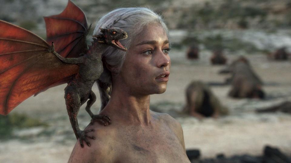 Emilia Clarke, Game of Thrones boyunca hastalığını saklamış! - Resim: 1