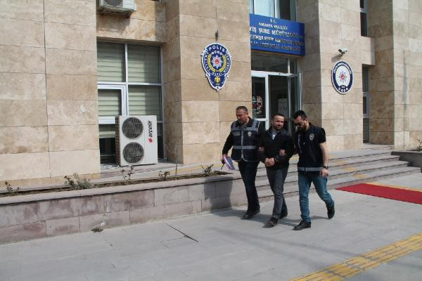 Cezaevi firarisini, arkasında saf tutan polis müdürü tanıdı - Resim: 4