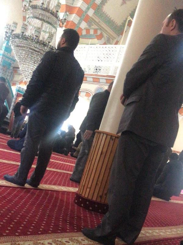 Cezaevi firarisini, arkasında saf tutan polis müdürü tanıdı - Resim: 1